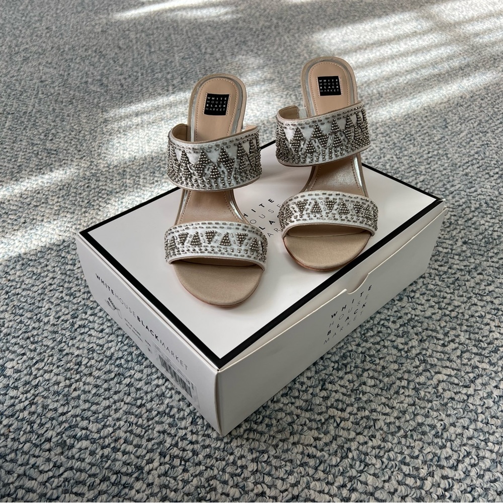White House Black Market beaded Isla Neutral